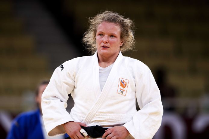 LIVE | Judoka Van Dijke strijdt om brons, Van 't End loopt ...