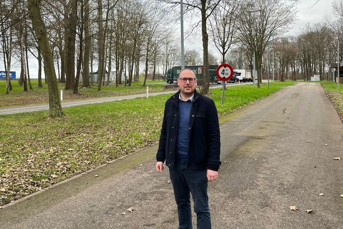 Arnout Coel aan de snelwegparking die wellicht dit jaar nog een uitbreiding krijgt.