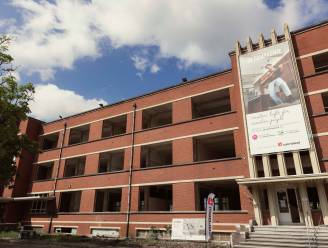 Wonen in imposante Tongerse Ambiorixkazerne? Het kan vanaf 2025: “Betalen doe je pas als je nieuwe stek afgewerkt is”
