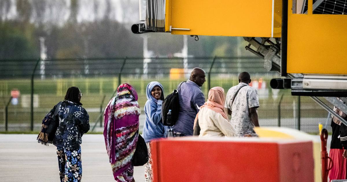 Le dernier vol d’évacuation néerlandais a décollé du Soudan |  À l’étranger
