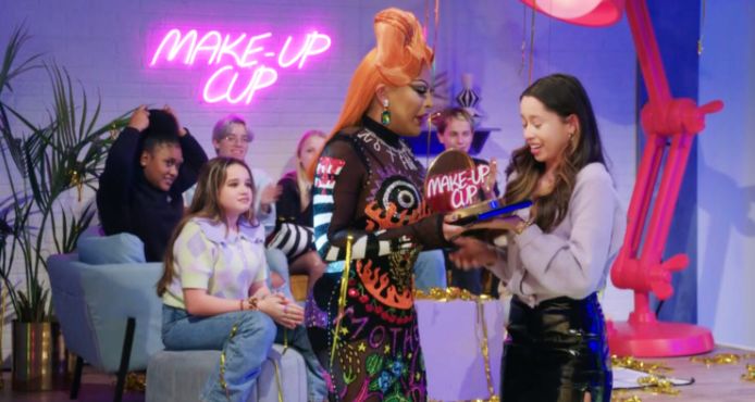 Almelose Mashánda (15) Is De Beste Jonge Make-Up Artist Van Nederland |  Almelo | Tubantia.Nl