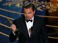 Longartsen over ‘nogal gekke’ goodiebag bij Oscars met 24-karaats gouden e-sigaret: ‘Ze moeten zich schamen’