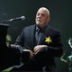 Zanger Billy Joel haalt uit naar Trump door Jodenster te dragen tijdens optreden
