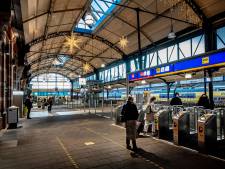 Lift op station Nijmegen langer buiten werking door missend onderdeel: ‘Reistijd kan uren oplopen’