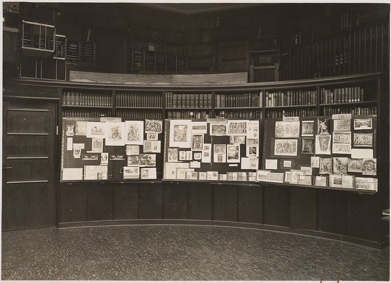 De Mnemosyne Atlas in de Kunstwissenschaftliche Bibliothek van Warburg.  Beeld Getty