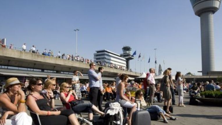 Luchtpost deze Mitt Files van vakantiekoffers op Schiphol | Het Parool