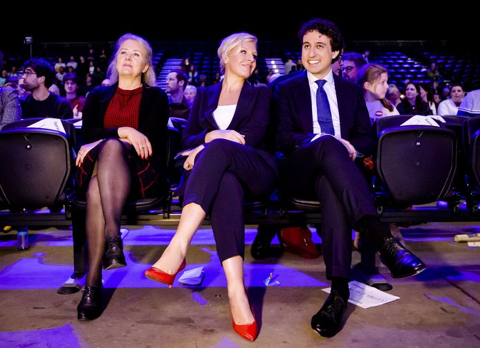 PvdA-voorzitter Esther-Mirjam Sent, partijleider Attje Kuiken en GroenLinks-leider Jesse Klaver op de congressen van hun partijen in Den Bosch.