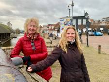 Nu dansen niet kan, stappen ‘schoolpleinvriendinnen’ Marie-Louise en Esther de paden op