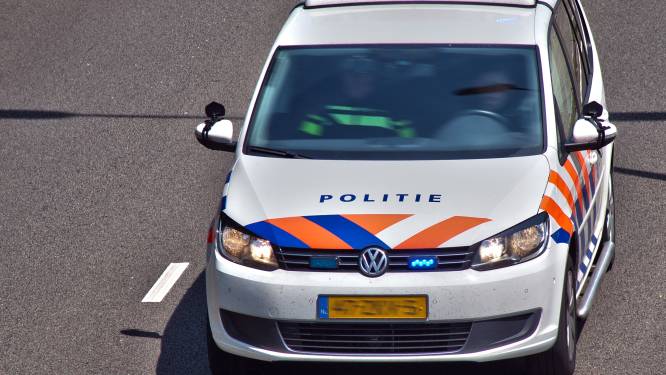 Drugsdealer crasht tegen hek na politieachtervolging in Ossendrecht