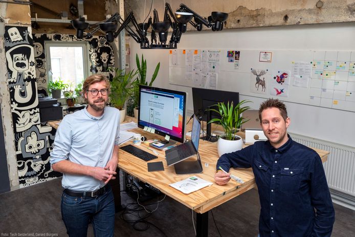 Luuk Wiehink (links) en zijn compagnon Roel Oortgiesen.