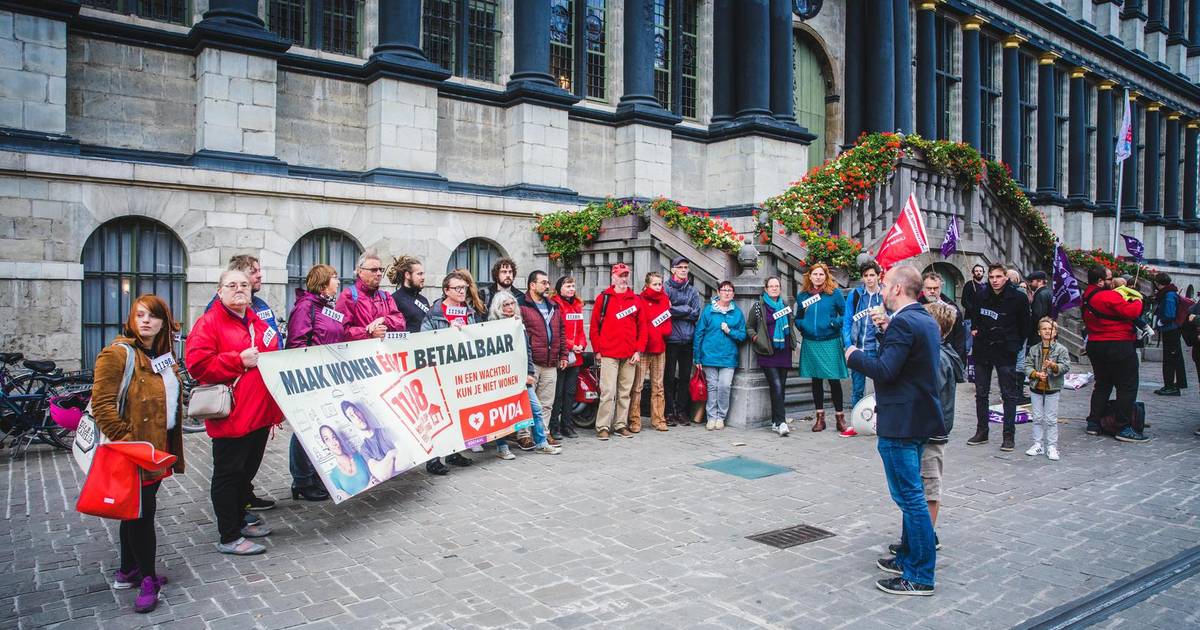 PvdA voert actie voor meer sociale woningen 'sorry er zijn nog 11.198 wachtenden voor u' Gent