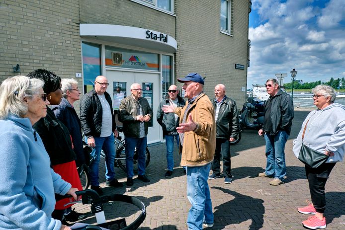 Boze bezoekers voor ontmoetingsruimte Sta-Pal, vorige week.