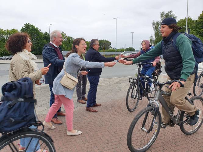 Applaus én een attentie voor wie in Brugge voor de fiets kiest