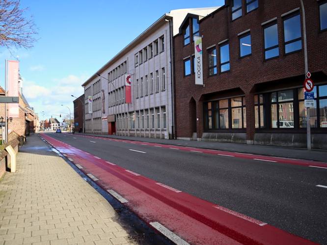 Gasthuisstraat krijgt verhoogde fietspaden: “Dit zal de verkeersveiligheid rond scholen en ziekenhuis verhogen”