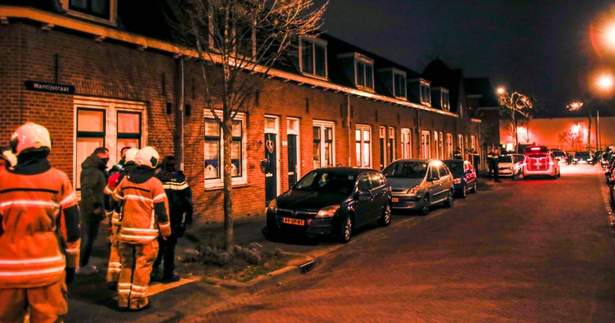 Hulpdiensten rukken uit in Dordrecht voor mogelijke explosie.