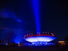 De kleur van de hoop hangt boven Eindhoven