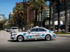 Volledig geautomatiseerde taxi's van Mercedes gaan volgend jaar de weg op