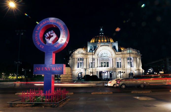 Een ‘anti-monument’ tegen femicide in Mexico-stad voor het Paleis der Schone Kunsten.