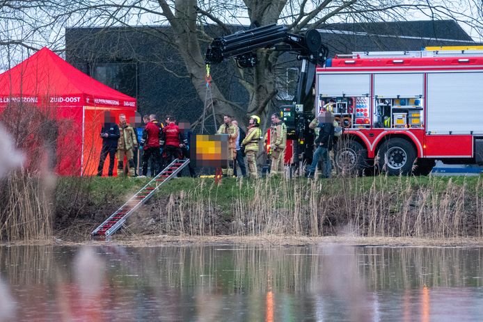 Het lichaam werd gevonden op linkeroever van de Schelde aan de KMO zone in de Peperstraat in Wetteren.
