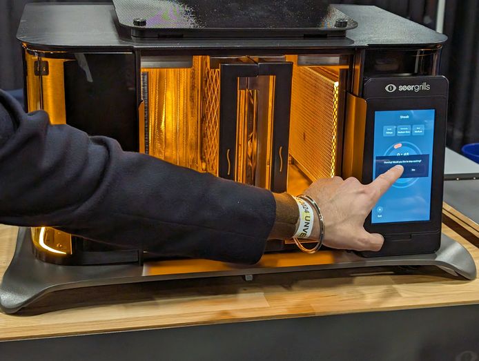 This grill can cook meat in minutes.