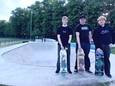 Truken Troef organisator Koen Van den Broeck (midden) met enkele mede-skaters aan het skatepark in Vorselaar
