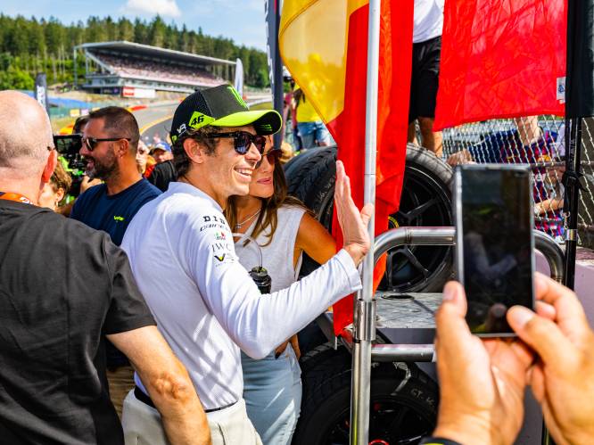 REPORTAGE. “Zonder bodyguards verpletteren ze hem”: een unieke blik achter schermen bij Belgische raceploeg WRT en uithangbord Valentino Rossi