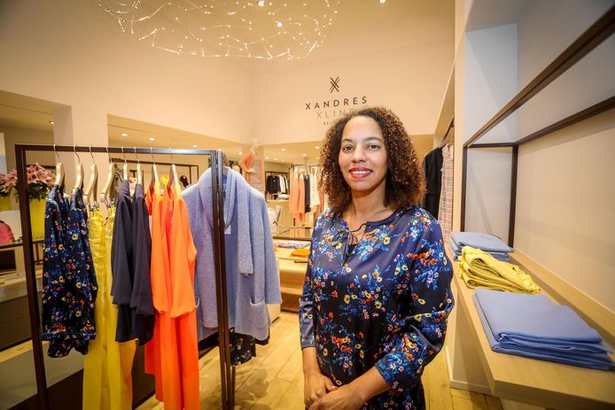 Lore Mahungu opent kledingzaak Xandres Xline in de Noordzandstraat.