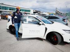Max Verstappen verkoopt zijn auto voor goed doel: ‘Ik heb er nog een laatste ritje mee gemaakt’