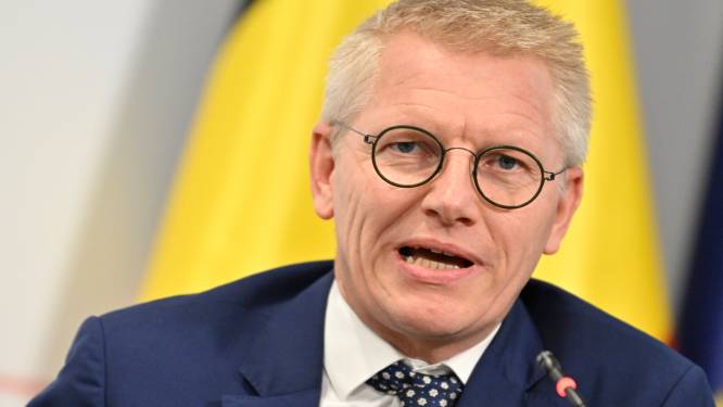 Mobiliteitsminister Gilkinet tegen sluiting van 20 NMBS-stations