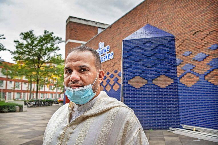 Imam Yassin Elforkani, voorganger Blauwe Moskee in Amsterdam-West.
 Beeld Guus Dubbelman / de Volkskrant