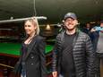 Laura Vanoverberghe en Luca Brecel glunderen in het Genkse snookercafé Riley Inn na zijn wereldtitel in mei 2023.