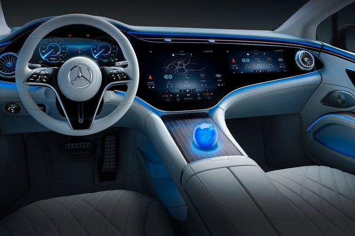 Illustreren Onbeleefd Raadplegen Mercedes ontwikkelt 'zwevende' bal voor bediening dashboard | Auto | AD.nl