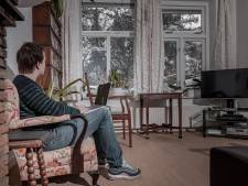 Lucas (21) ervaart extreme eenzaamheid: ‘Ik heb al tien maanden geen leeftijdsgenoten gezien’