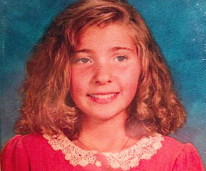 De kleine Katie Beers, in 1992 ontvoerd en seksueel misbruikt door een vriend des huizes.