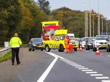 Hoezo afrit afgesloten na ongeluk op de A50? Deze bestuurder probeert het toch