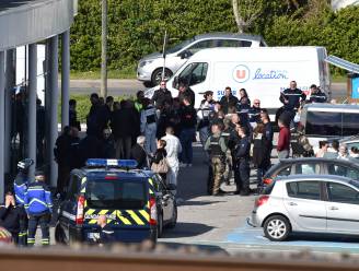 IS eist aanslag Zuid-Frankrijk op, 26-jarige doodt drie mensen, politie schiet dader dood in supermarkt