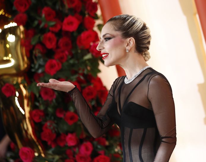 Lady Gaga sur le tapis rouge des Oscars.