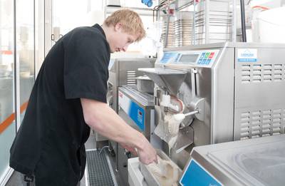 Koudste nacht? Rhenense ijssalon gaat donderdag gewoon open