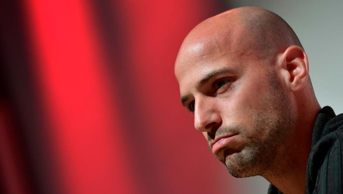 Laurent Ciman: "L'ancien sélectionneur, je ne l'avais jamais eu au téléphone".