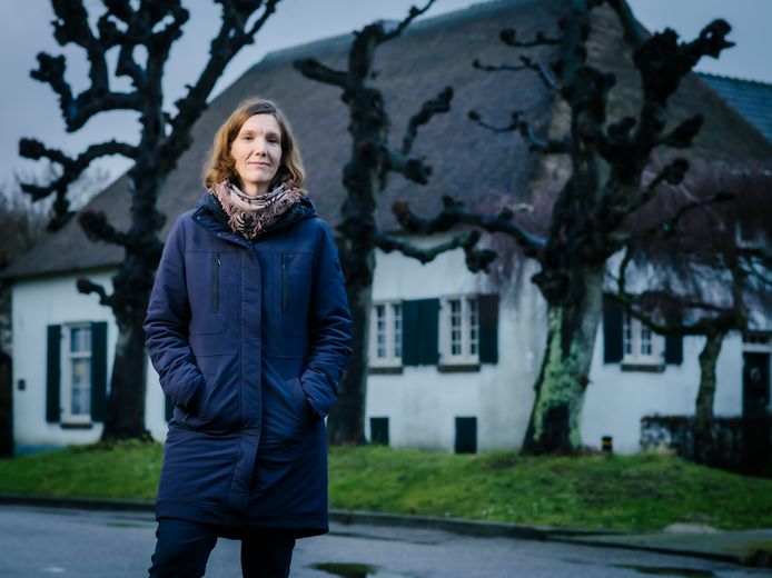 Ceciel Huitema is historica en verbonden aan het Nationaal Archief in Den Haag.