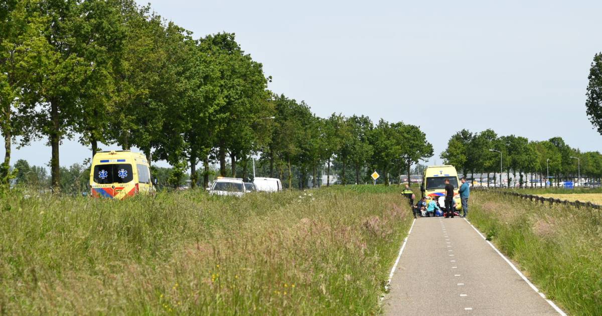 Jongetje op crossfiets raakt ernstig gewond bij botsing met paard en rijtuig in Brakel.