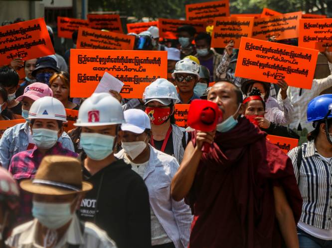 Opnieuw komen honderdduizenden mensen op straat in Myanmar: razzia's bij medestanders Aung San Suu Kyi zijn geen rem op protesten