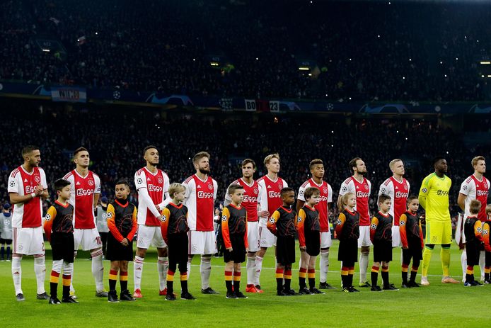 Ajax kan woensdag nog goede zaken doen voor Nederland door te stunten in en tegen Madrid.