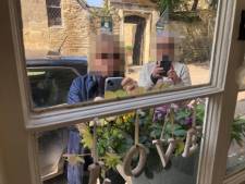 Le calvaire vécu par les habitants de ce village anglais à cause des touristes: “J’ai l’impression d’être dans un zoo”