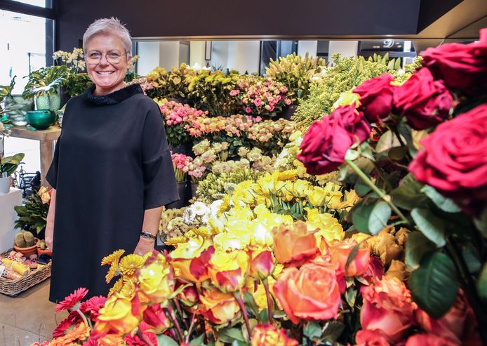 Unizo-voorzitter Gudrun Bekaert van bloemenzaak Descaplant in de Doorniksewijk.