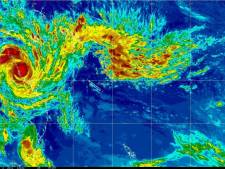 Yasi, le pire cyclone jamais observé, frappe l'Australie