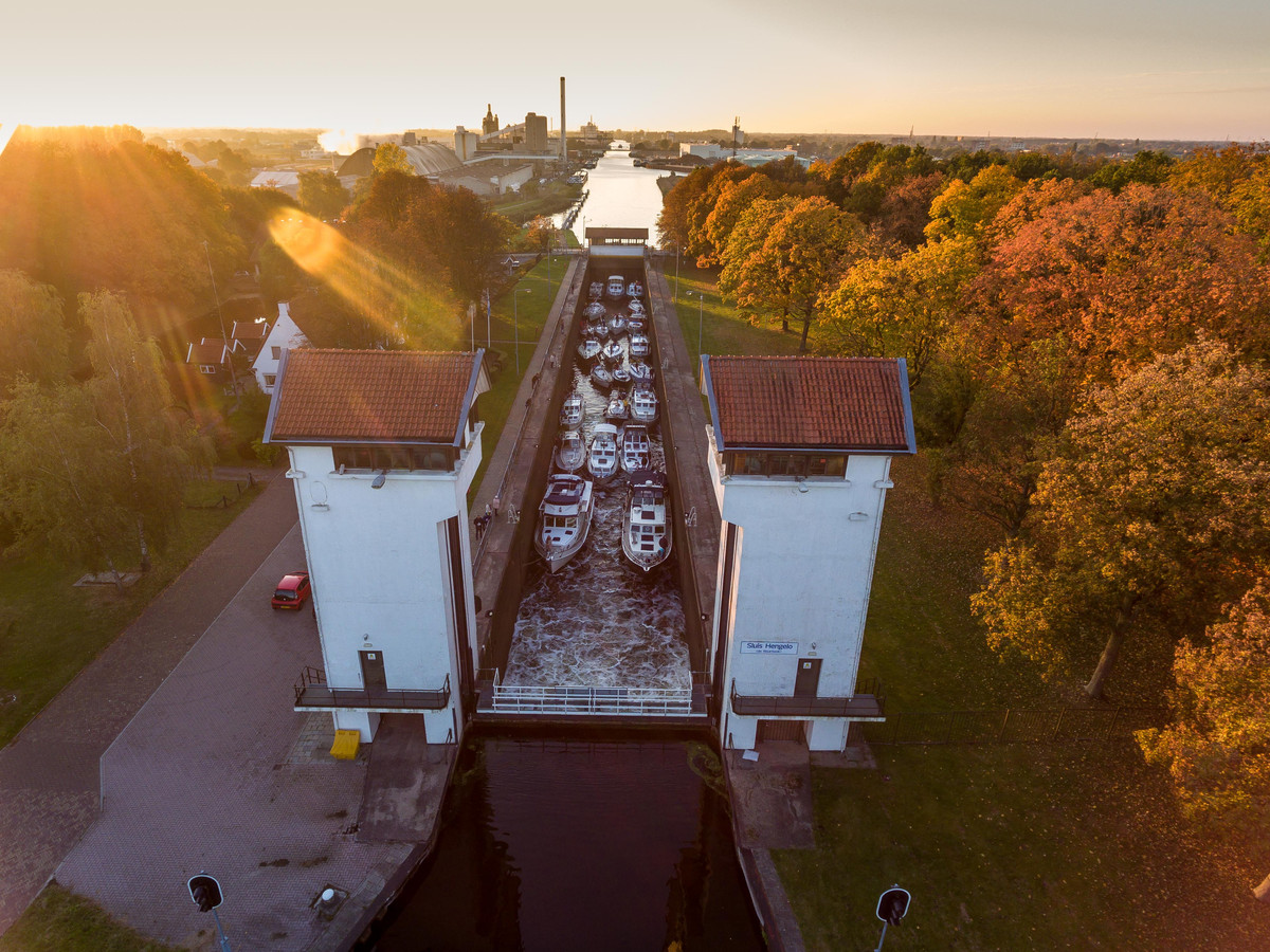 met-stuwmeer-twentekanaal-kun-je-stroom-opwekken-foto-gelderlander-nl