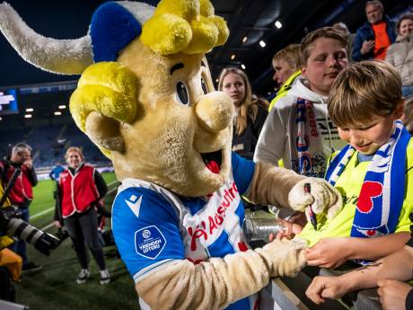 Heerenveen juicht weer voor ontslagen Heero: ‘Als mascotte ben je een soort clown’