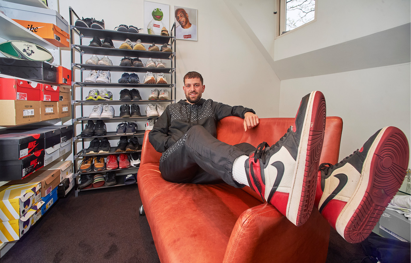 een andere evolutie ongerustheid Sneakers zijn een goudmijn: 'Mijn verzameling is net zo goed beveiligd als  een juwelier' | Foto | AD.nl