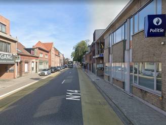Fietsster (62) overleden nadat ze onder tractor terechtkomt: wellicht verloor slachtoffer evenwicht toen ze ingehaald werd